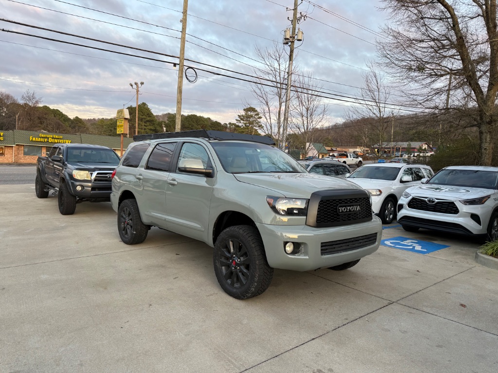 2008 Toyota Sequoia Limited's photo
