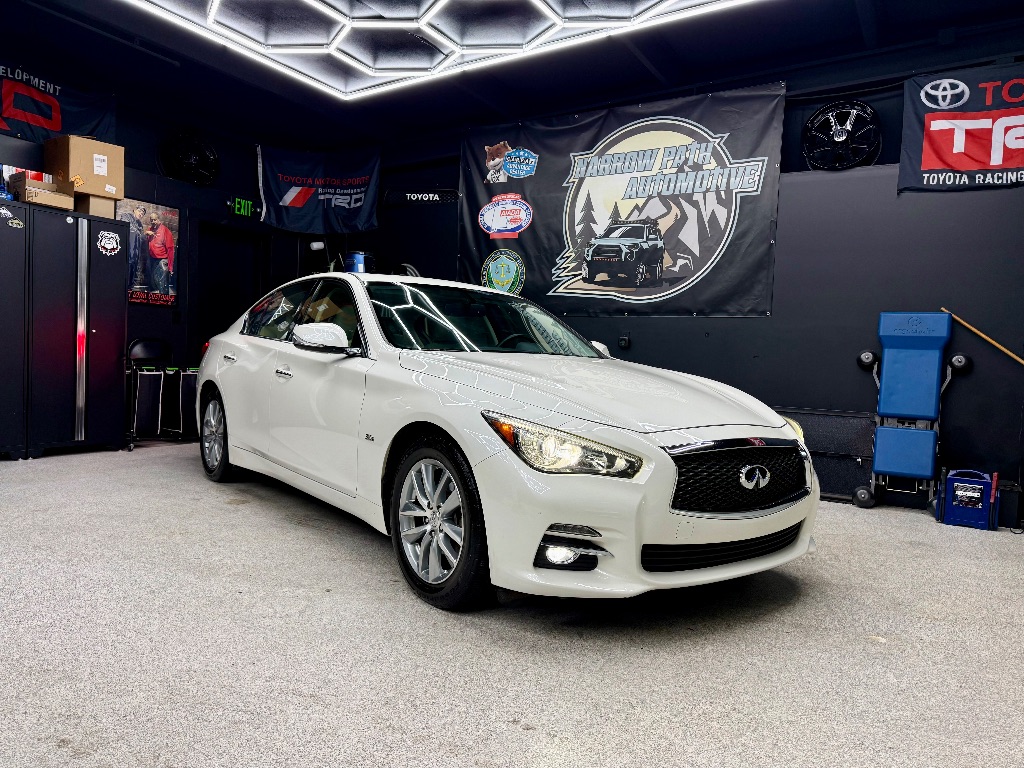2016 INFINITI Q50 Premium