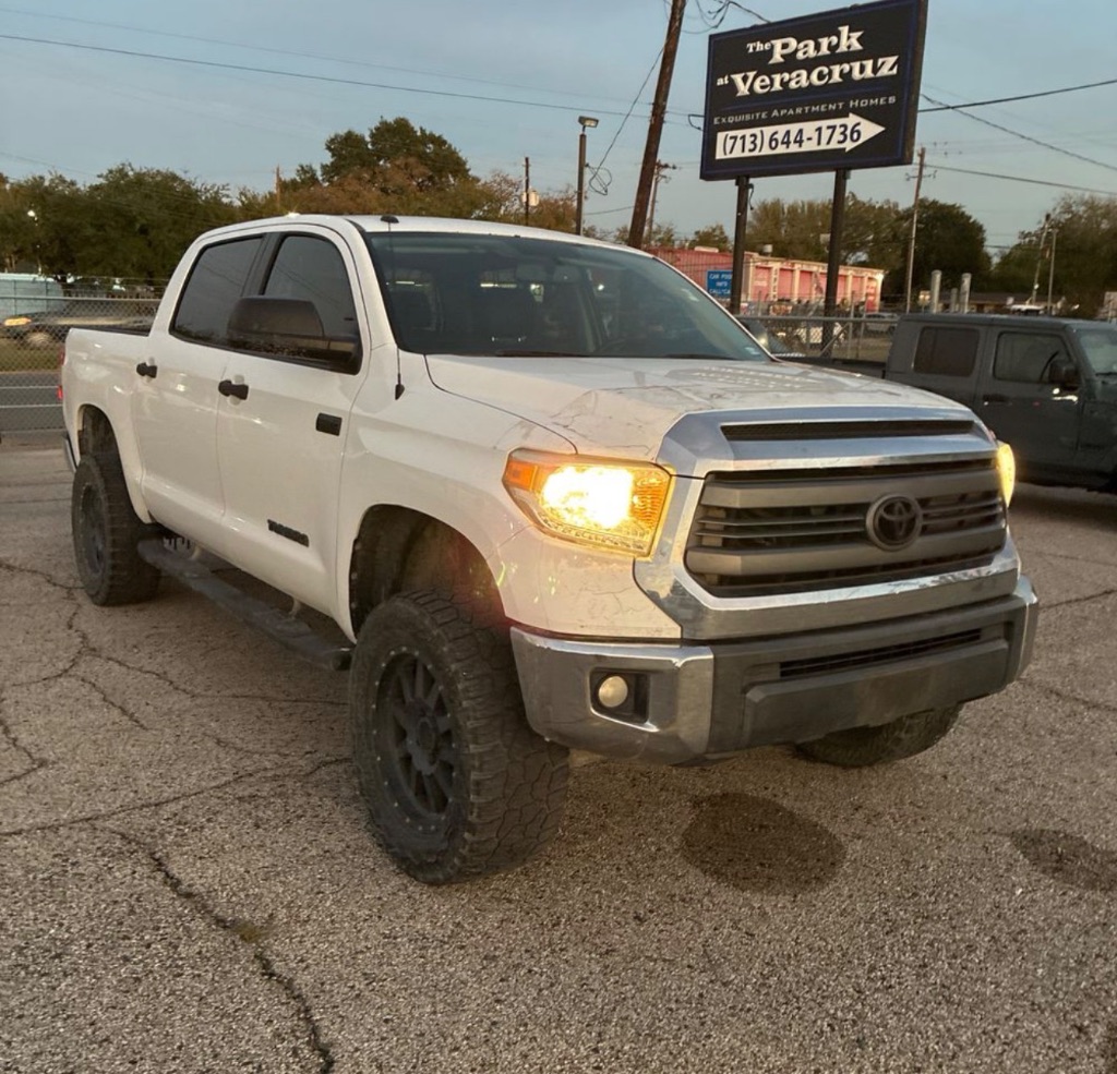 2015 Toyota Tundra SR5